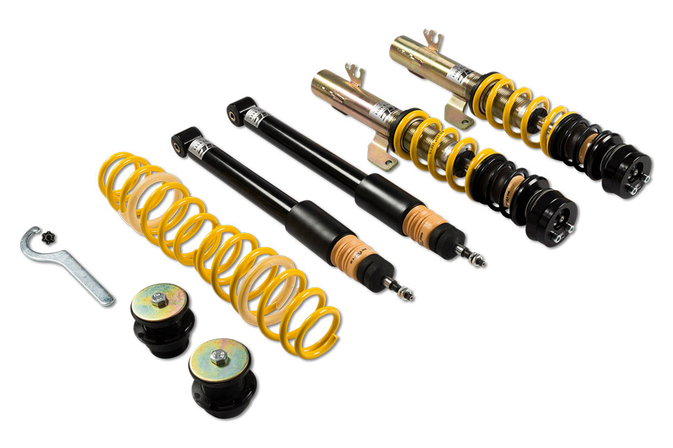 A lowering of up to 65 millimeters is possible with the ST coilovers at the VW Polo 6R.